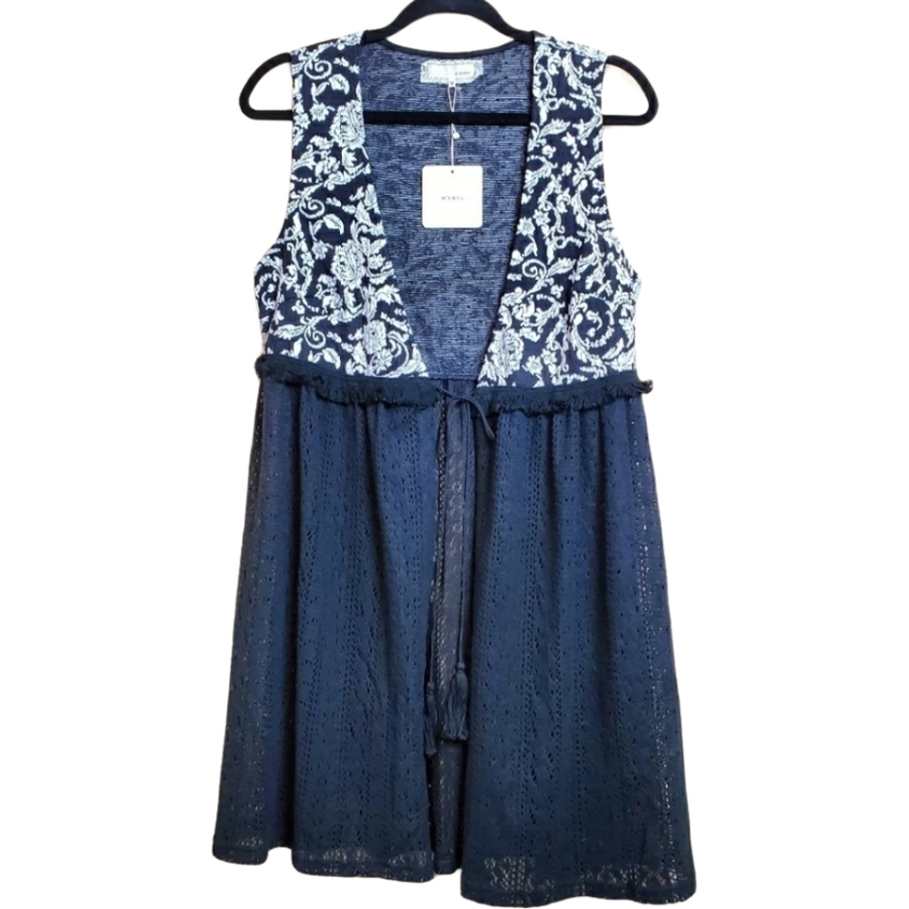 NWT a'reve sz M Rose lace vest with fringe